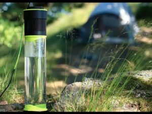 Water Bottle That Makes Water from Air