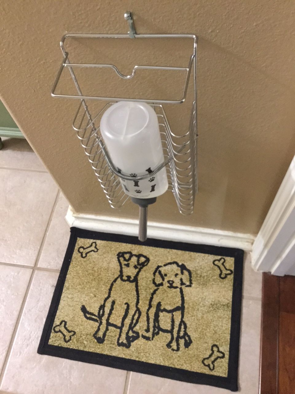 How to Make a Dog Water Bottle Stand